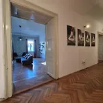 Center Flat 160m2 Apartment
