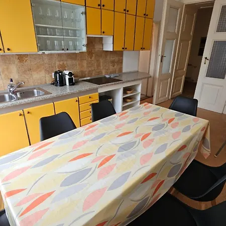 Apartment Center Flat 160m2