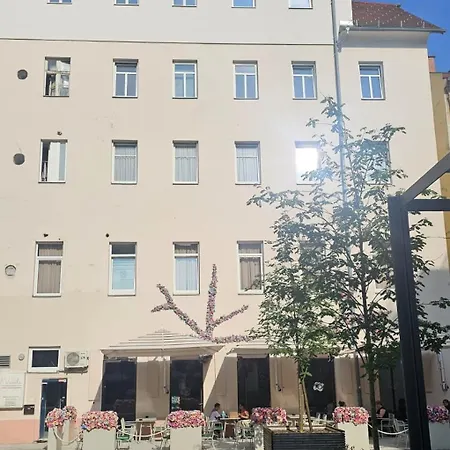 Center Flat 160m2 *