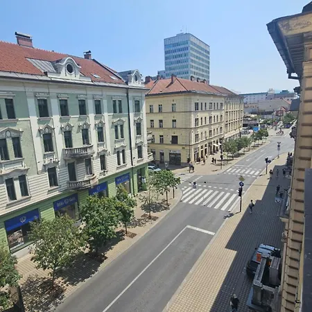 アパート Center Flat 160m2